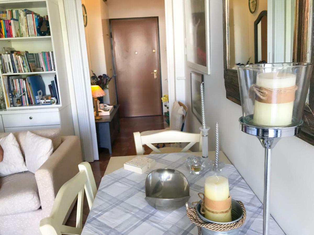 Kerry'S Cosy Apartment Vári Екстериор снимка