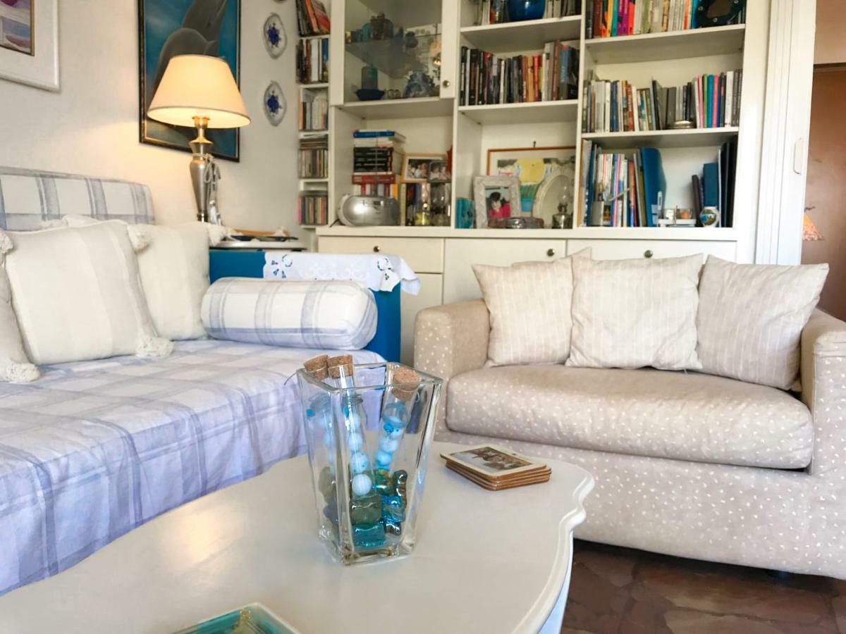 Kerry'S Cosy Apartment Vári Екстериор снимка