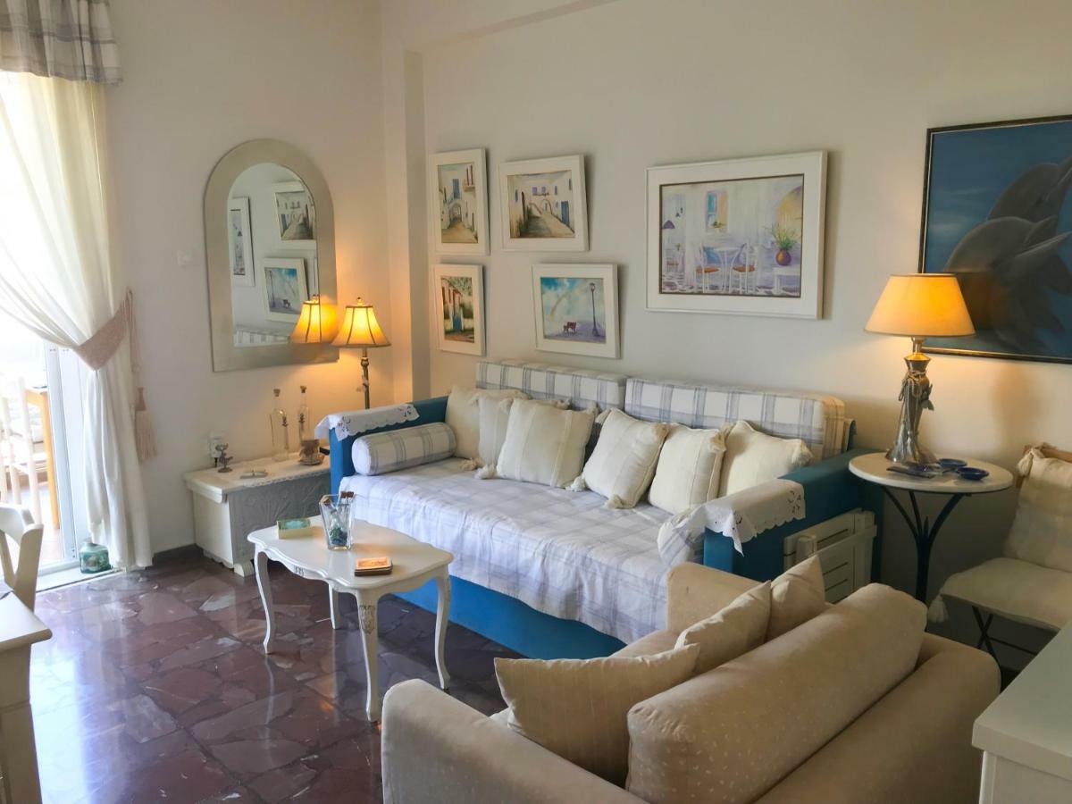 Kerry'S Cosy Apartment Vári Екстериор снимка