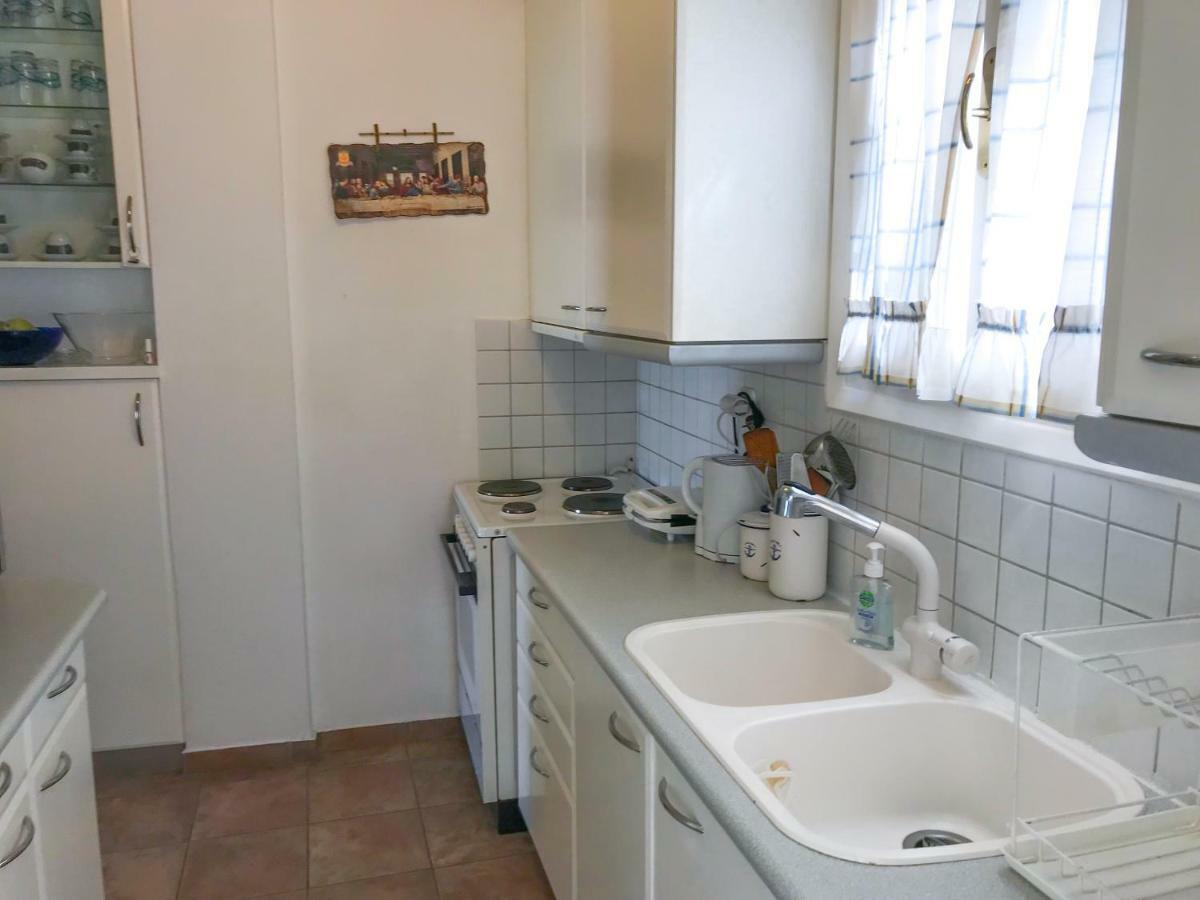Kerry'S Cosy Apartment Vári Екстериор снимка